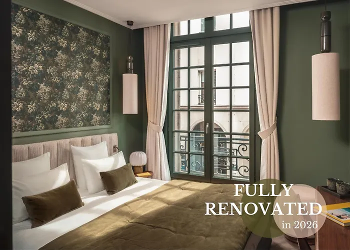 Villathena Paris