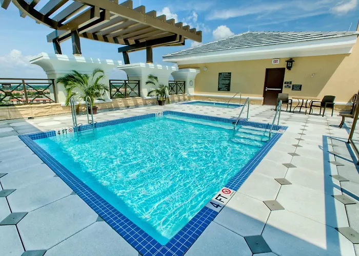 Ramada Plaza By Wyndham Orlando Resort & Suites Intl Drive - Newly Renovated!