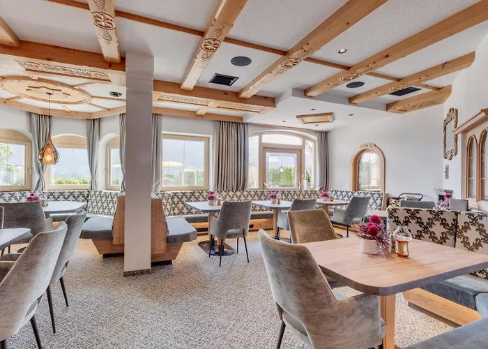 Apparthotel Talhof, Restaurant, Pool Und Spa Oberau