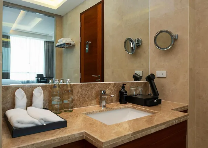 The Grand Fourwings Convention Hotel Bangkok