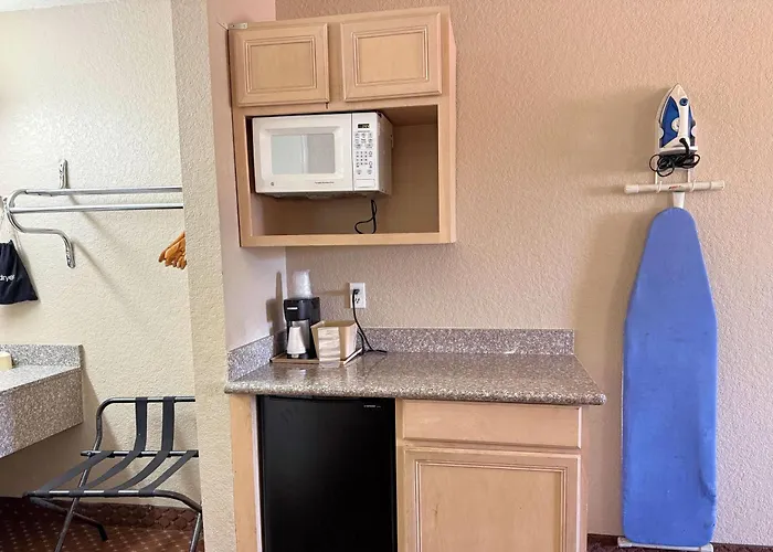 Baymont By Wyndham New Braunfels Tx Hotel