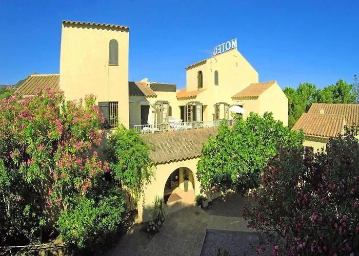 Motel le Vieux Moulin LʼÎle-Rousse