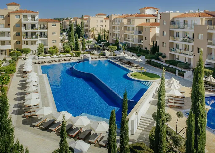 Elysia Park Aparthotel Paphos
