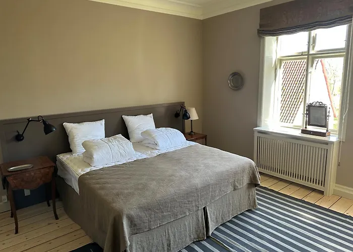 Ny Kirstineberg Gods Bed & Breakfast Nykobing Falster