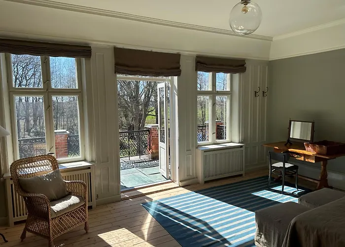 Ny Kirstineberg Gods Bed & Breakfast Nykobing Falster