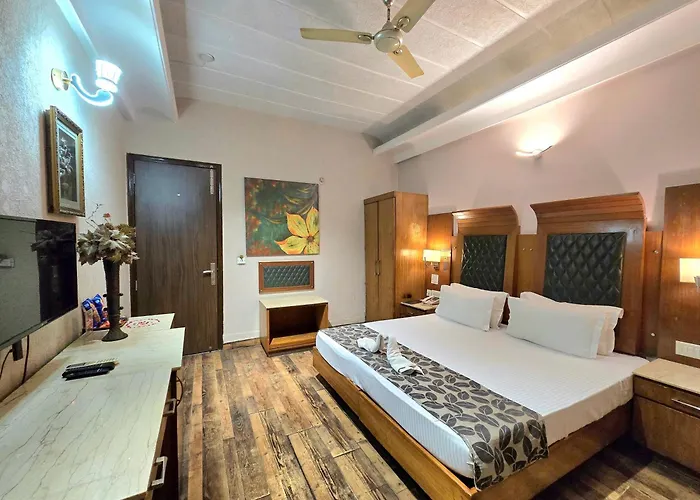 Hotel Royal Castle Grand New Delhi