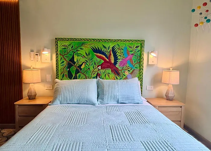 Casa Congo & El Palenque - Casa Rayo Verde - Restaurante - Galeria De Arte Portobelo