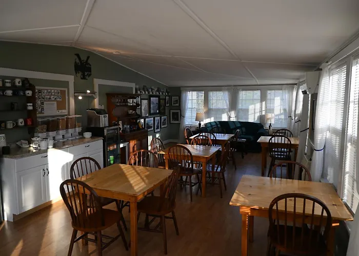 Yardarm Motel Searsport