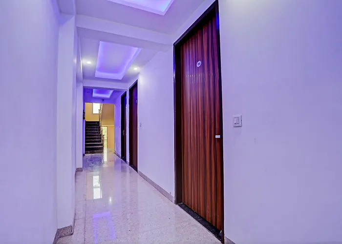 Hotel O Tree House New Delhi