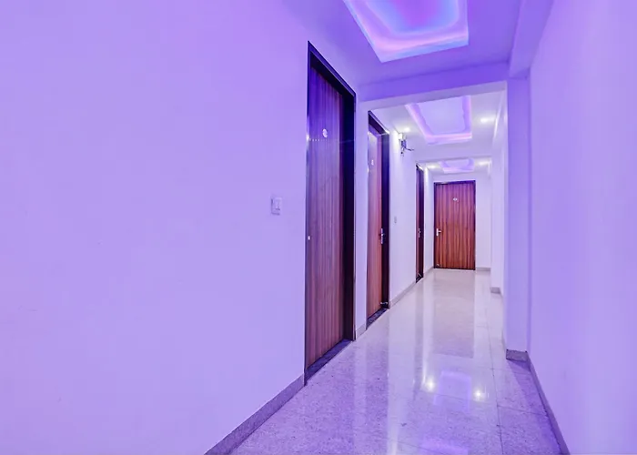 Hotel O Tree House New Delhi