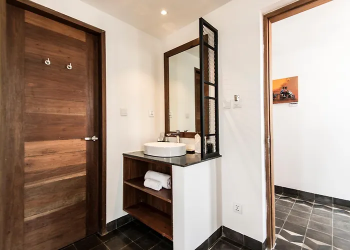 Aquarius Hotel And Urban Resort Phnom-Penh