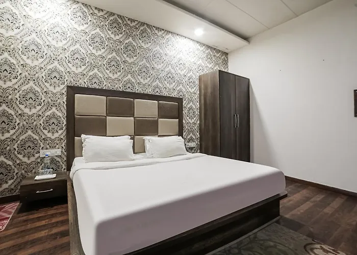 Townhouse Hollywood Heights Hotel Amritsar