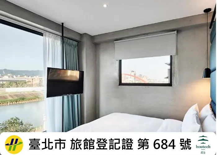 Waterfront Hotel Taipei