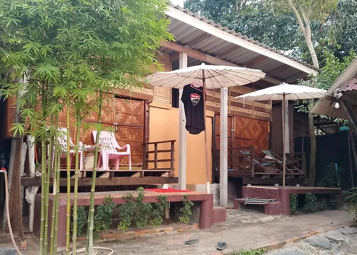 Relax Beach House เกาะลันตา