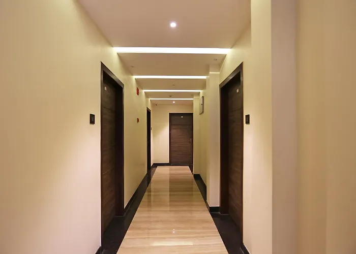 Super Capital O Niharika Guest House Guwahati