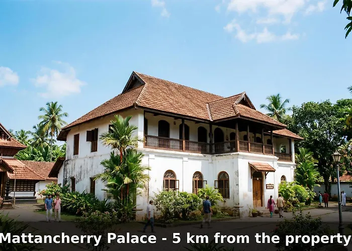Super Townhouse City Center Ernakulam Kochi