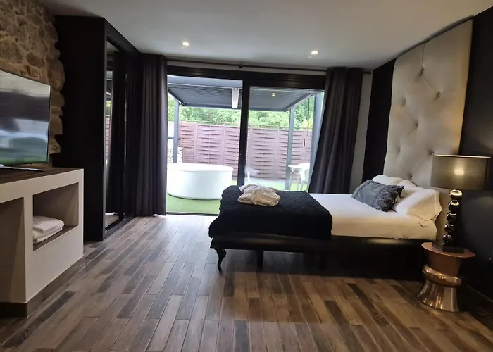 Suite 1907 Aviles