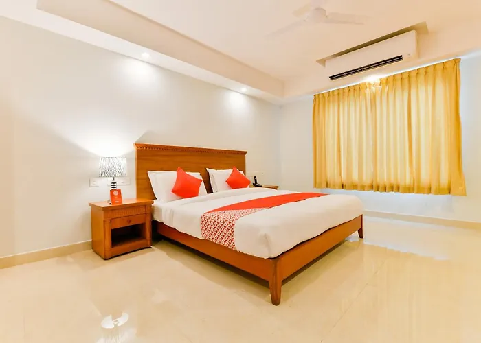 Super Townhouse Vembanad Tourist Home Kochi