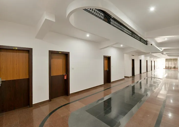 Hotel O Aar Palmyra Regency Alappuzha