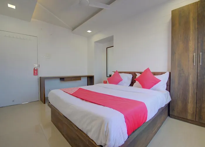 Hotel O Rk'S Regency Near Navale Hospital Back Gate Pune
