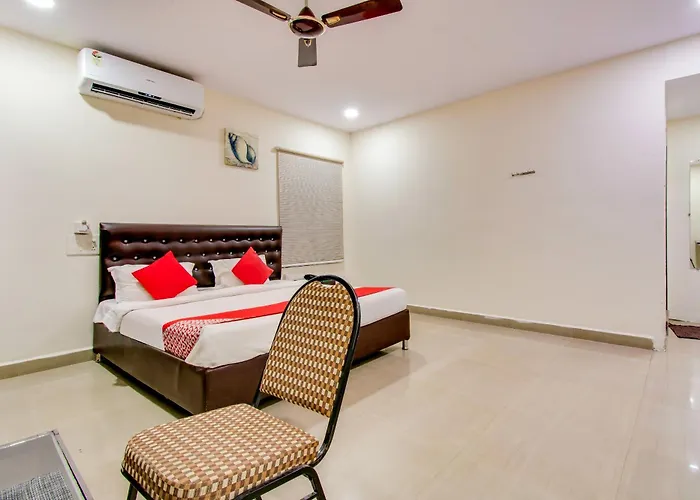 Oyo Akshaya Inn Vijayawada