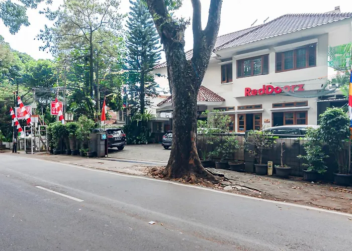 Reddoorz Near Simpang Dago 2 Hotel Bandung