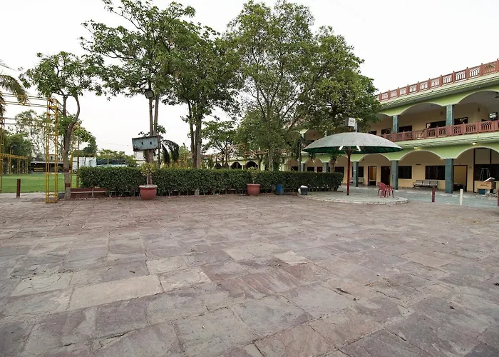 Hotel O Mukund Resort Mathura