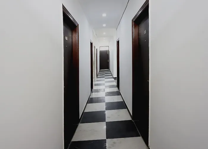 Capital O Peaceful Stays Near Iskcon Temple Noida