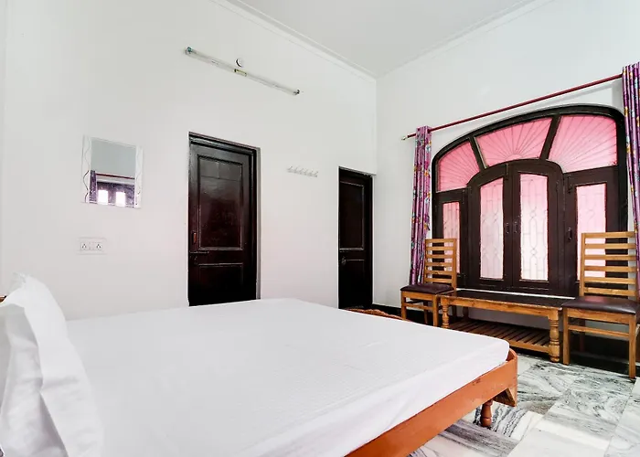 Hotel O Hanuman Bagh Ayodhya