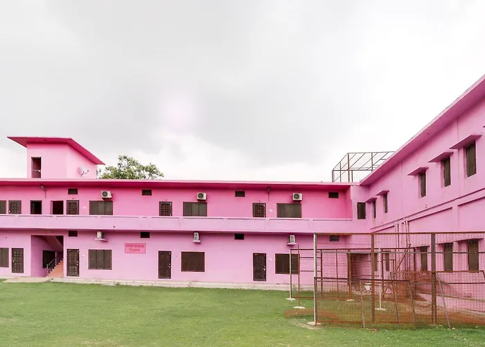 Hotel O Hanuman Bagh Ayodhya