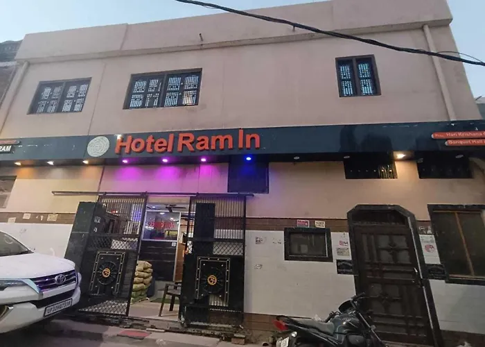 Hotel O Ram Inn Ayodhya