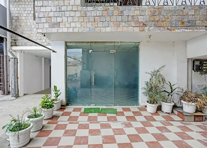 Super Collection O Agniv Residency Near Saket Metro Hotel New Delhi