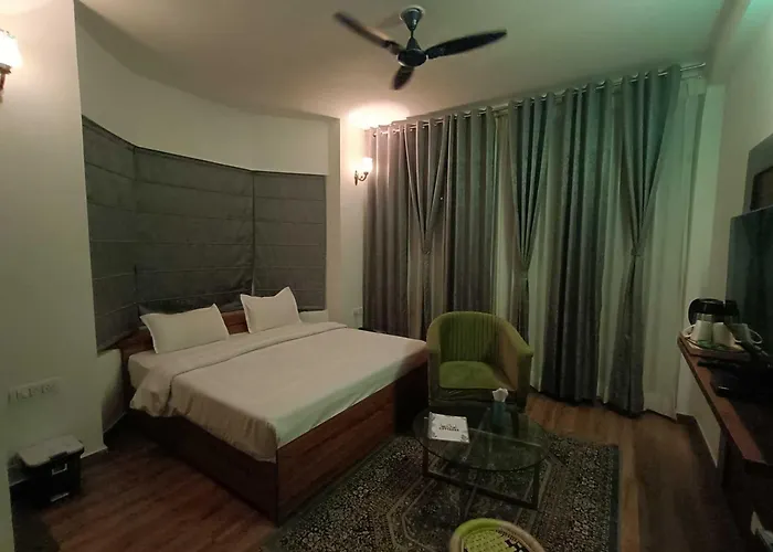 Oyo 66008 Maan Cottages Ramgarh 