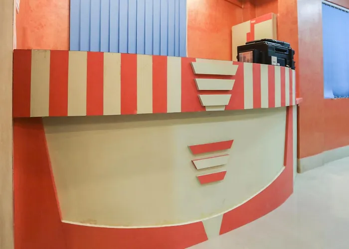 Hotel O Red Velvet Siddhi Vinayak Kolkata