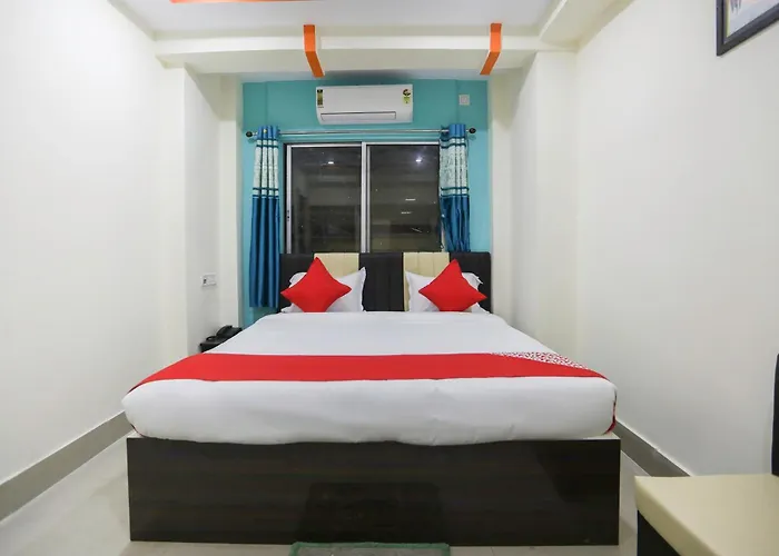 Hotel O Red Velvet Siddhi Vinayak Kolkata