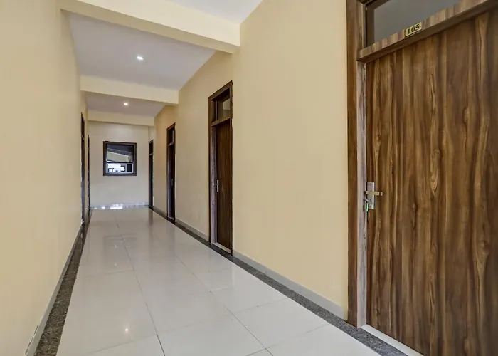 Collection O Amet Garh Hotel Udaipur