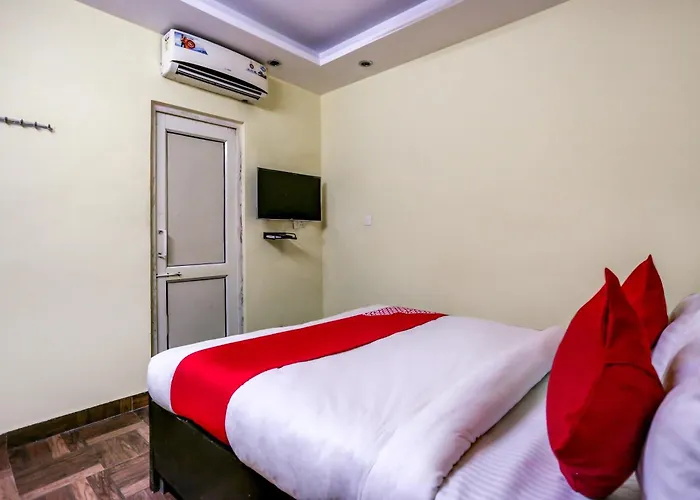 Hotel O Ashish Residency Gurgaon