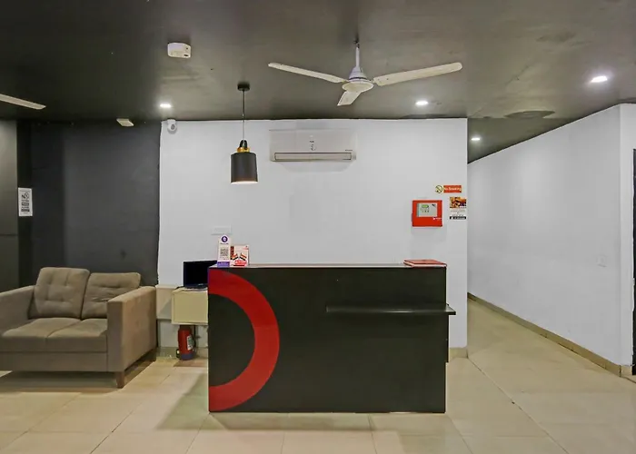 Townhouse Nangal Raya Pankha Road Hotel New Delhi