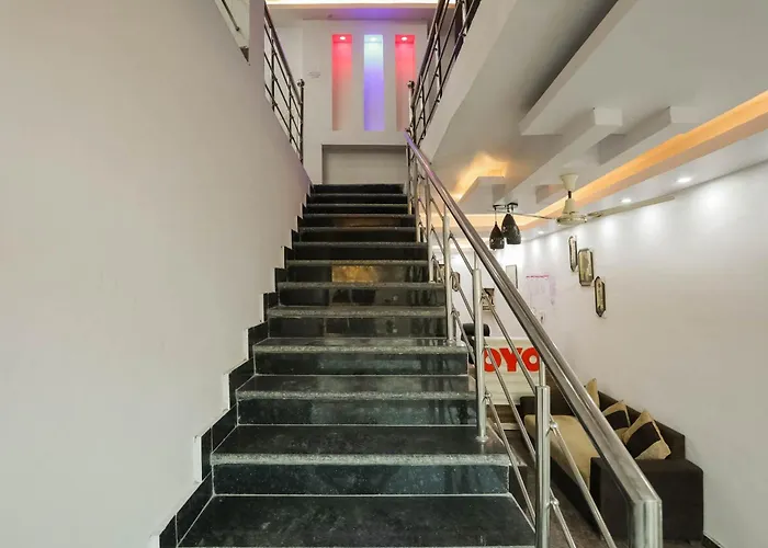 Hotel O Red Velvet Rooms & Banquet Faridabad