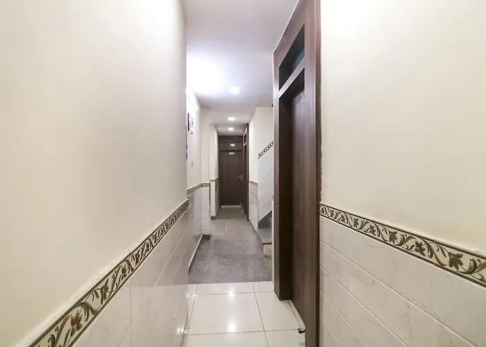 Hotel O Mayur Plaza Delhi 