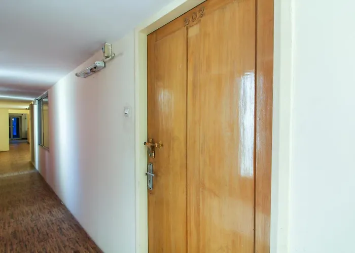 Hotel O Luxury Villas Near Begumpet Airport Secunderabad