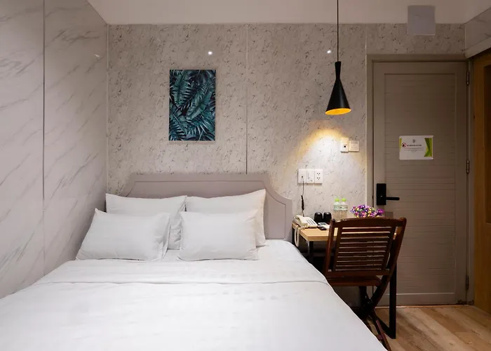 La Hotel Q10 TP. Hồ Chí Minh