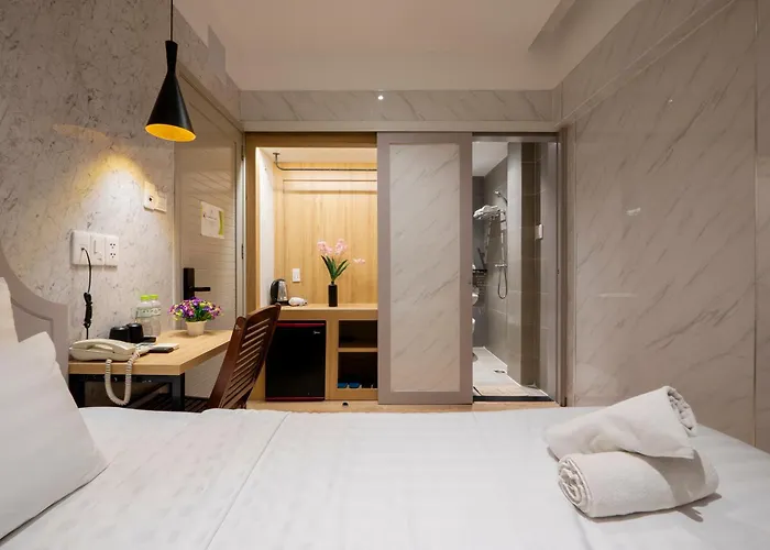 La Hotel Q10 TP. Hồ Chí Minh