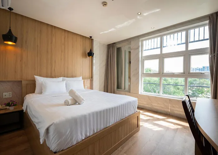La Hotel Q10 TP. Hồ Chí Minh