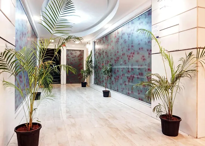 Super Townhouse Oak Gharonda Residency Near Sant Tukaram Nagar Metro Station Hotel Pune