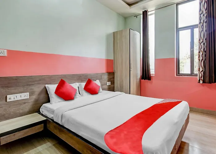 Hotel O Rajwada Inn Jaipur