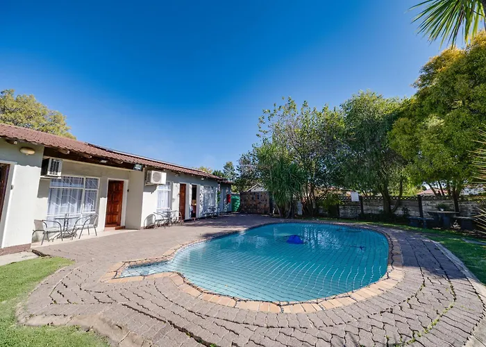 16 Vaalrivier Hotel Secunda