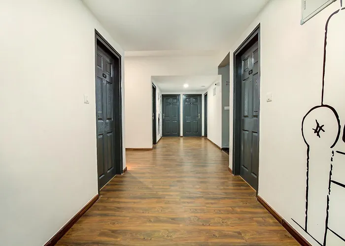 Townhouse Cr Park Near Lotus Temple Hotel New Delhi