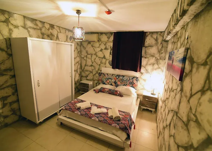 Mor Salkim Konagi Hotel Alaçatı