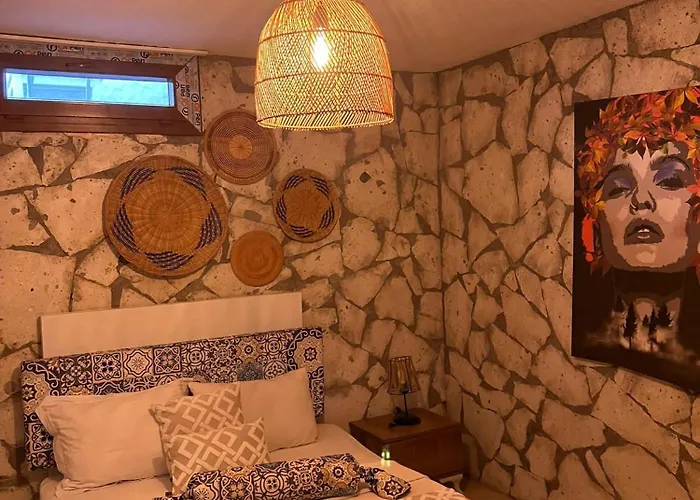 Mor Salkim Konagi Hotel Alaçatı